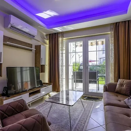 Chic W Patio 5 Min To In Antalya
