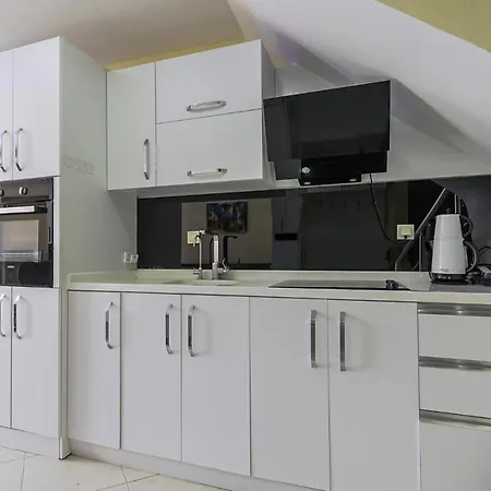 Chic W Patio 5 Min To In Apartment Antalya