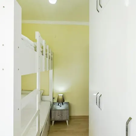 Apartment Chic W Patio 5 Min To In *