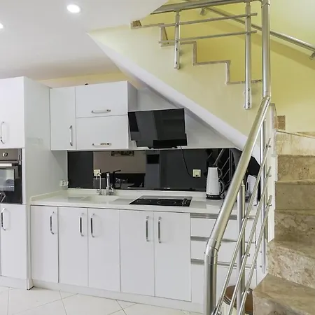 Chic W Patio 5 Min To In Apartment Antalya