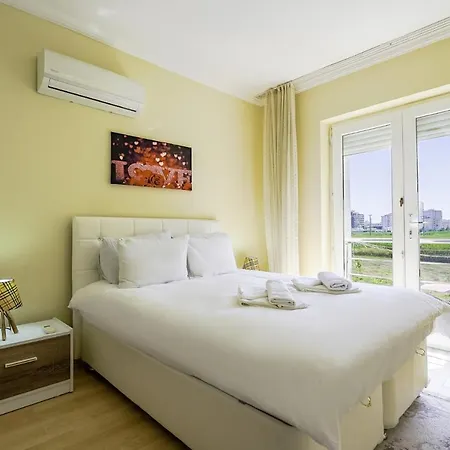 Chic W Patio 5 Min To In Анталья