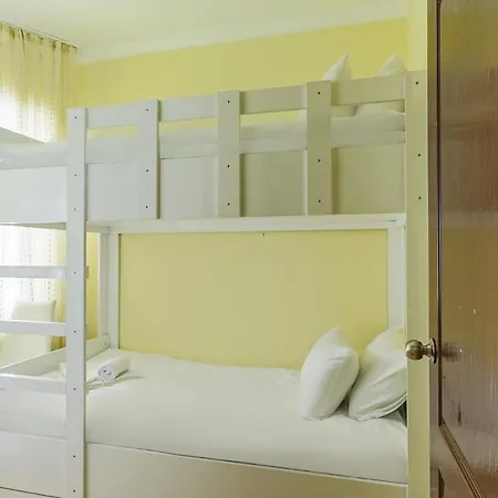 Chic W Patio 5 Min To In Апартаменты